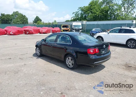 2007 Volkswagen Jetta Wolfsburg Edition from USA, damaged, VIN 3VWEG71K77M133224